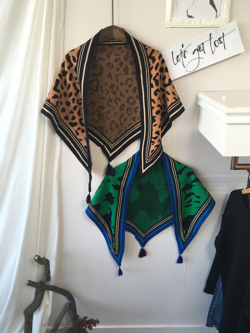Leopard muffler wool tassel scarf shawl stand out 