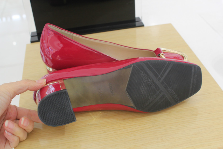 Smiley red shoes 711731043 Cozy shoes that can be 