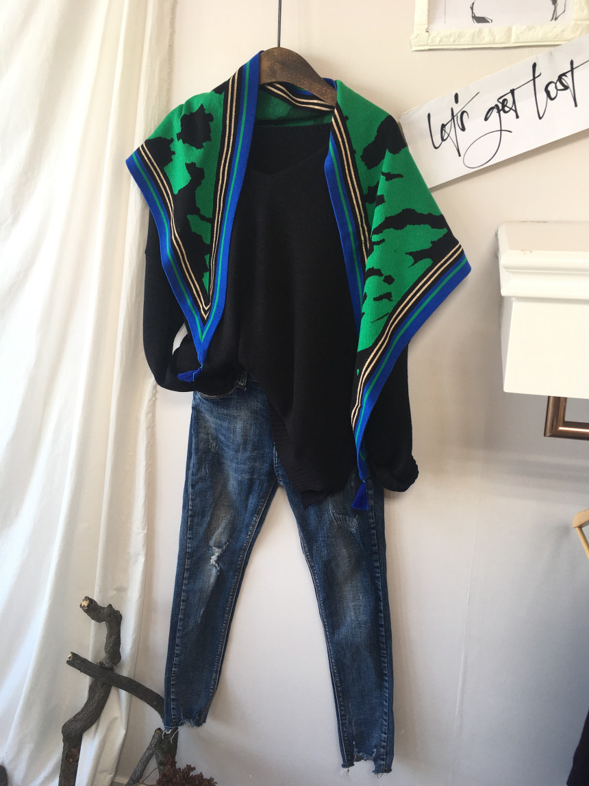 Leopard muffler wool tassel scarf shawl stand out 