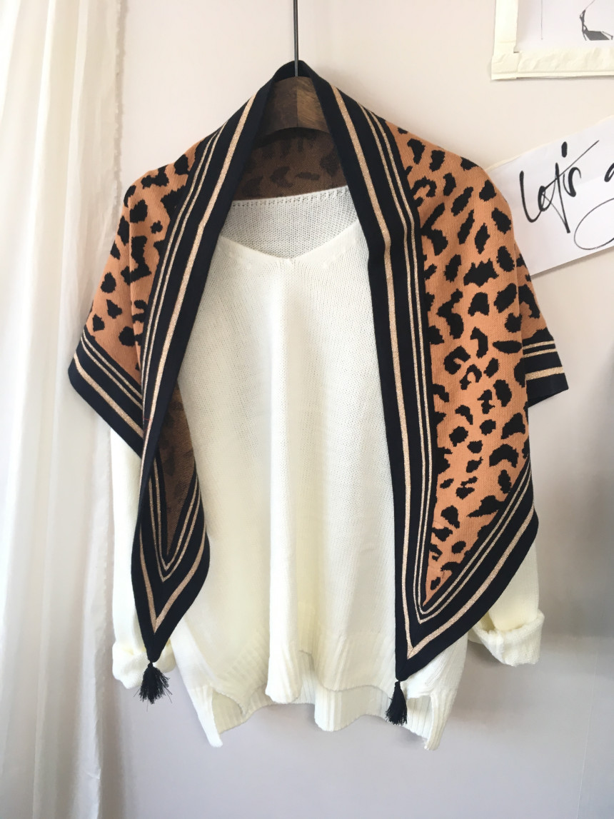 Leopard muffler wool tassel scarf shawl stand out 
