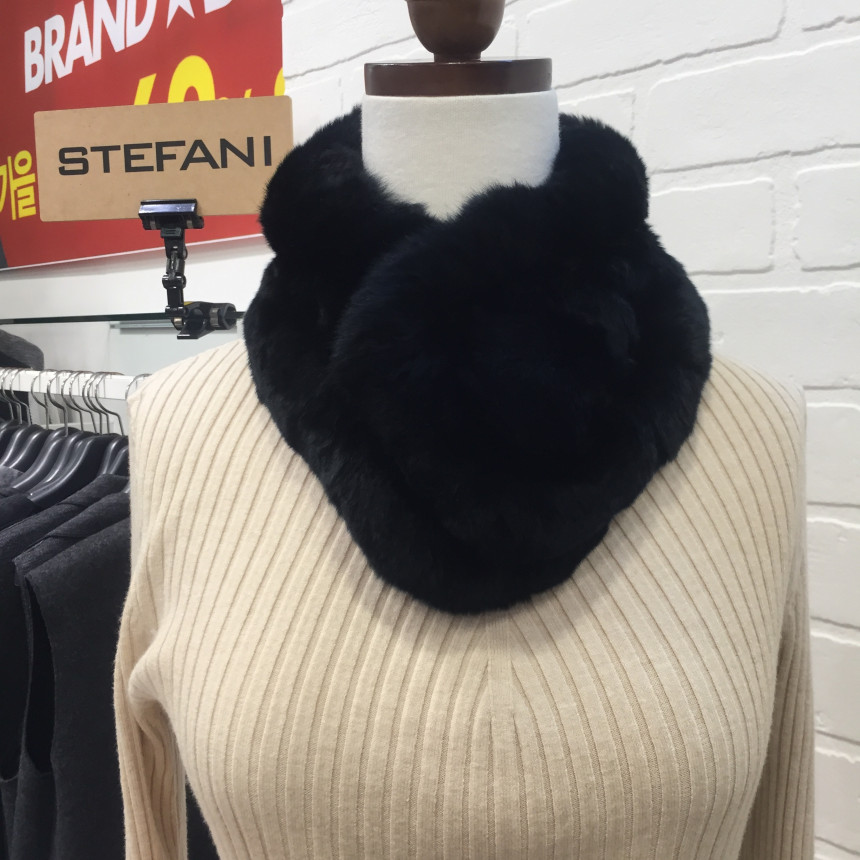 Stephanie rabbit hairpin muffler A17MF7401 Cool so