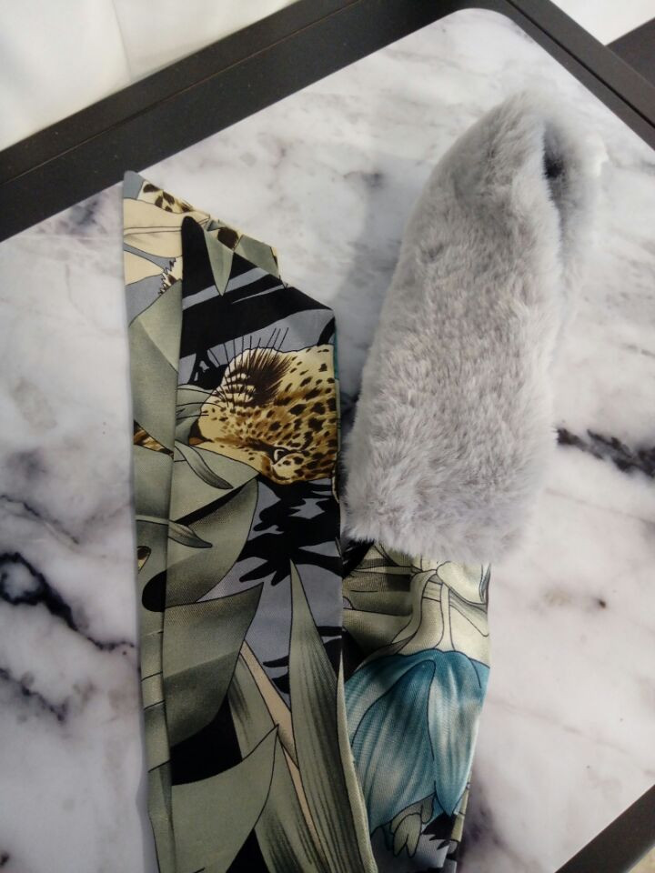 Twilie Shawl Lovely and stylish Luxurious feeling 