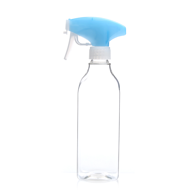 페스트세븐 플라스틱용기 화장품공병 하늘색건스프레이용기 사각 N500ml - 상품 이미지
