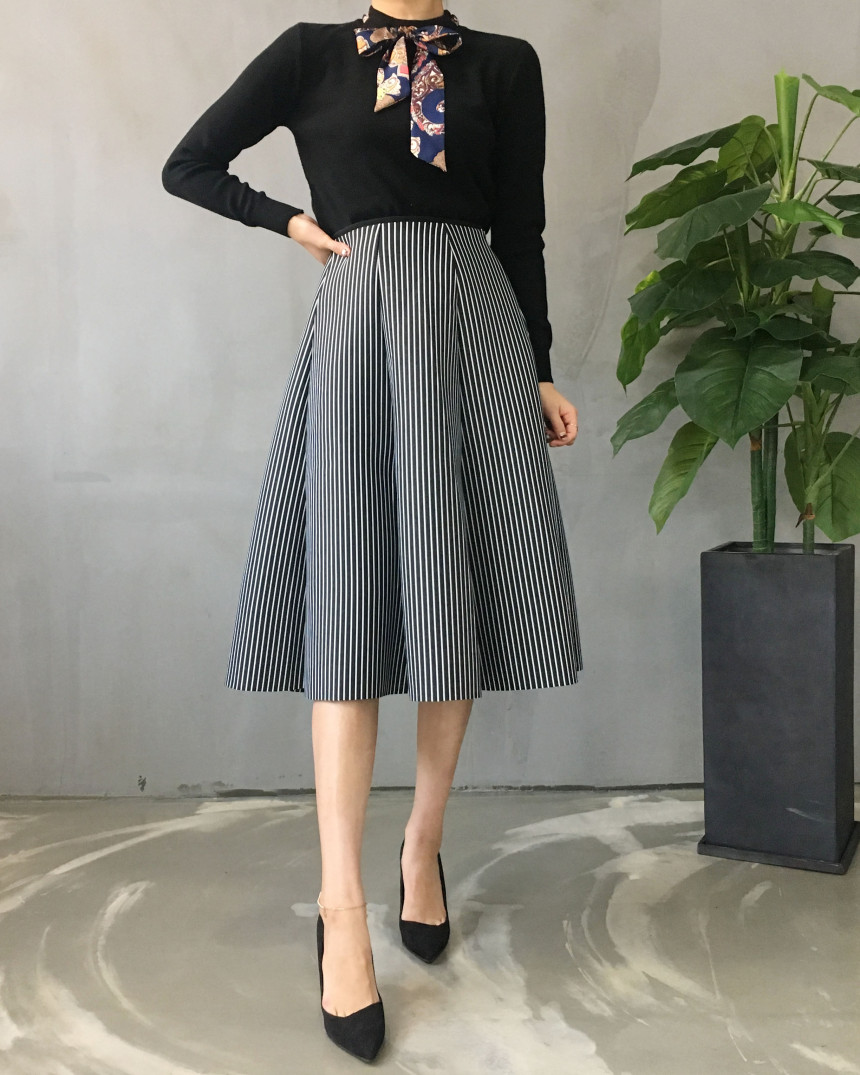 Banding flare incision Neoprene long skirt plan Un