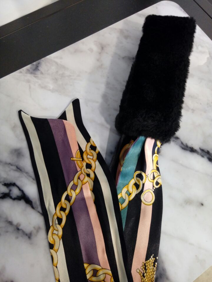 Twilie Shawl Lovely and stylish Luxurious feeling 