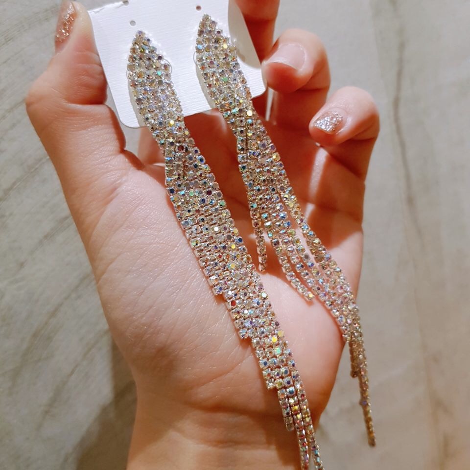 Opal long-sleeved unlined long-drop earrings in fe