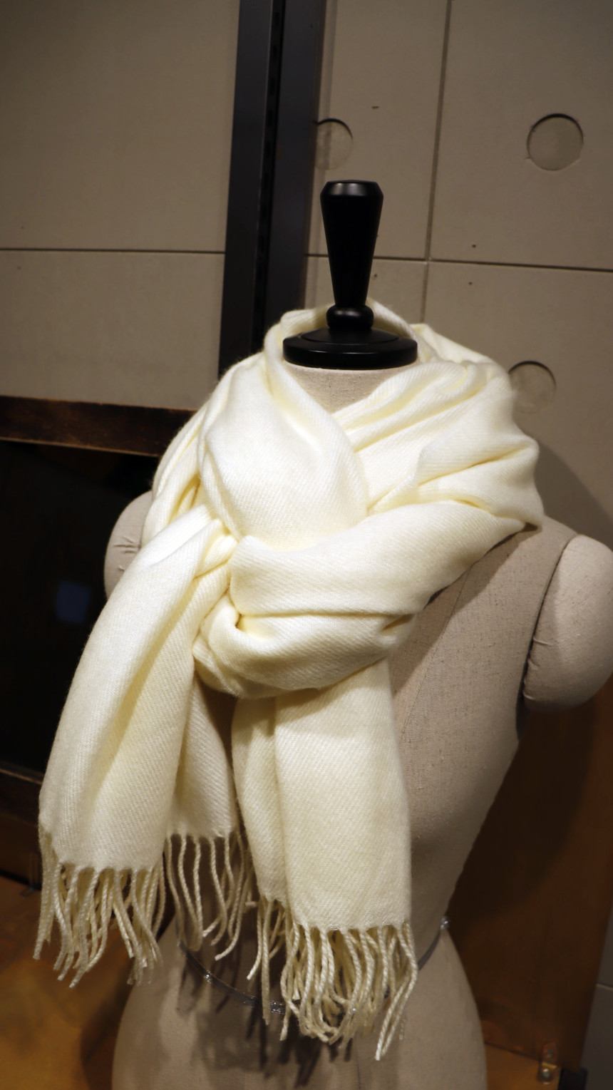 Wool Touch Surgical Muffler 7col Clean and stylish