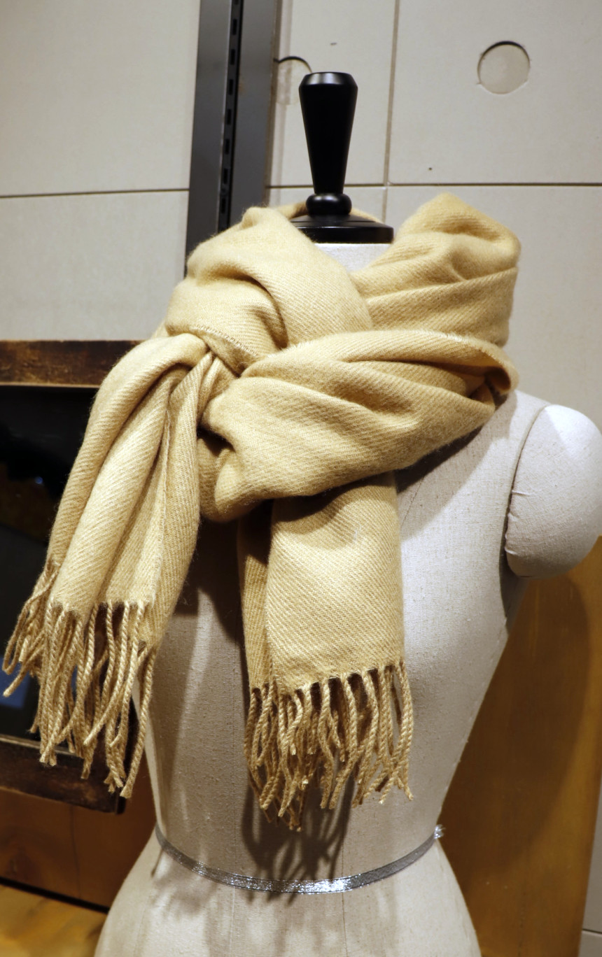 Wool Touch Surgical Muffler 7col Clean and stylish