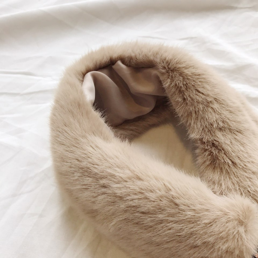 Beige Fake Fur Mink Twilie Muffler Shawl Petit Sca