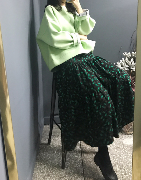 Lucky bending long skirt pattern Kangkang gangbang