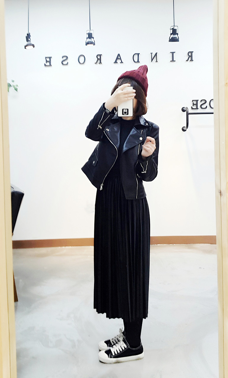 Velvet Pleated Long Skirt