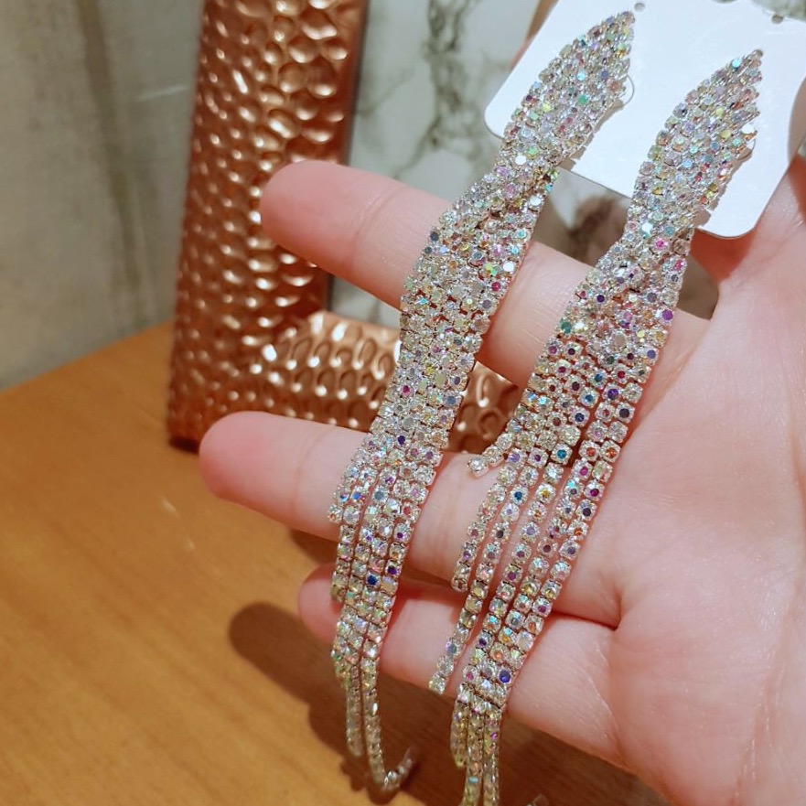 Opal long-sleeved unlined long-drop earrings in fe