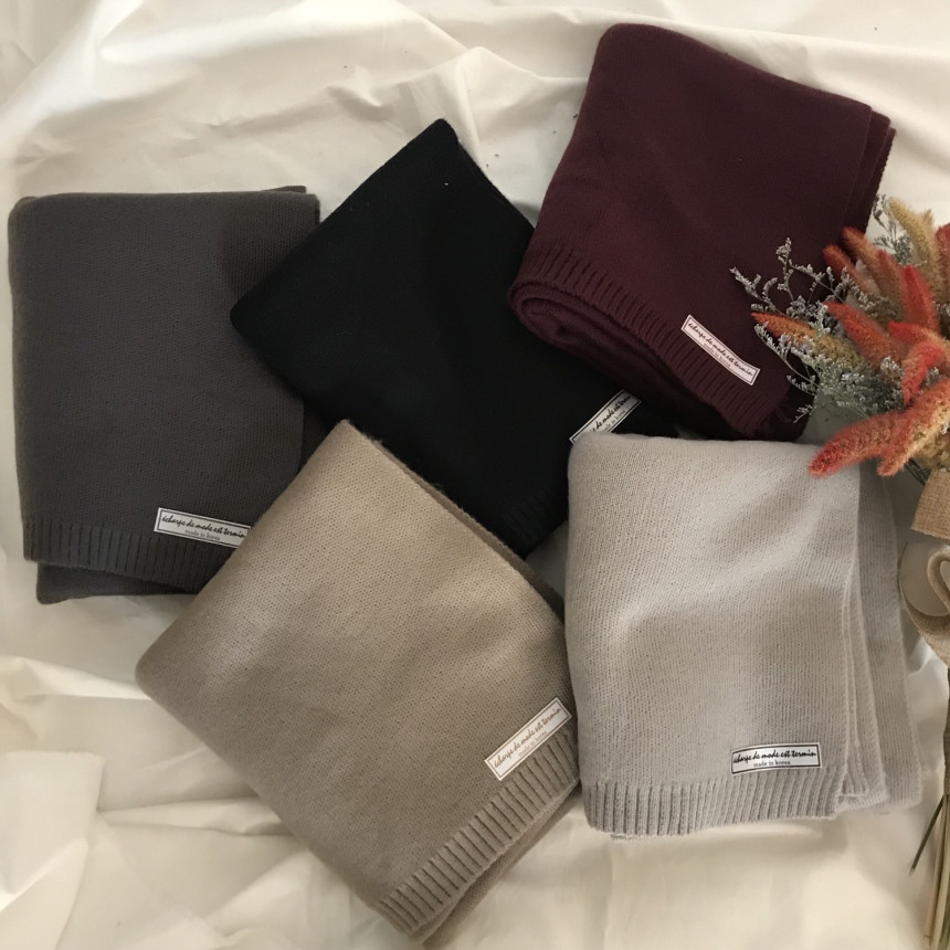 Wool 100 knit muffler