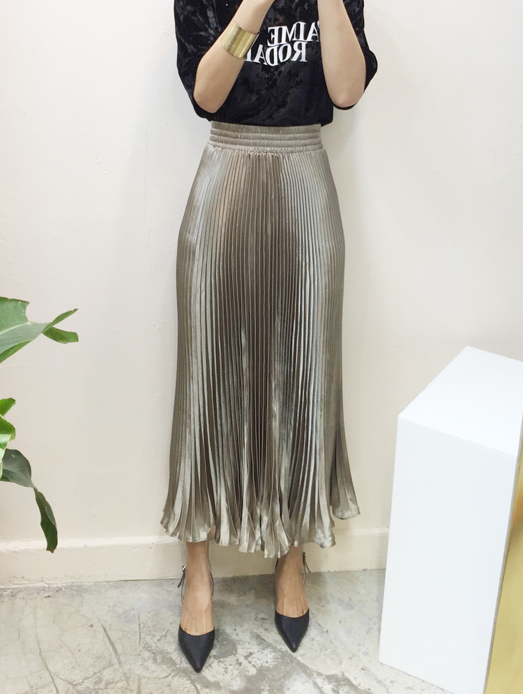 Pearl Pleated Long Skirt