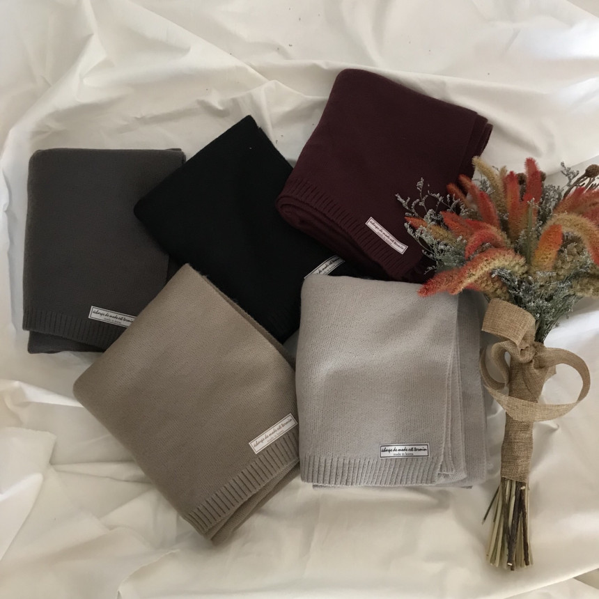 Wool 100 knit muffler