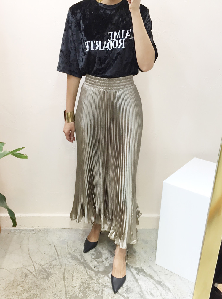 Pearl Pleated Long Skirt