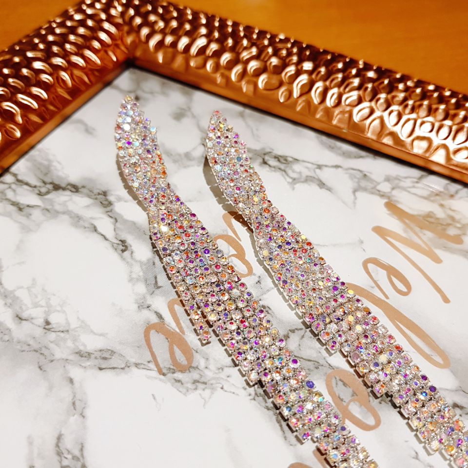 Opal long-sleeved unlined long-drop earrings in fe