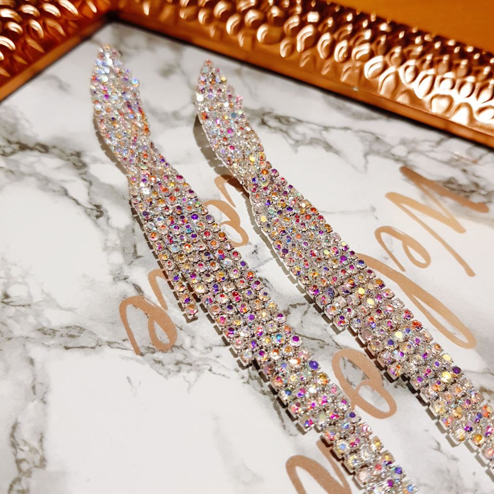 Opal long-sleeved unlined long-drop earrings in fe