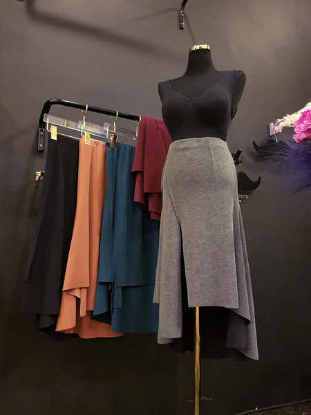 Unbalanced Top Long Bending Skirt Sexy Layered Rom