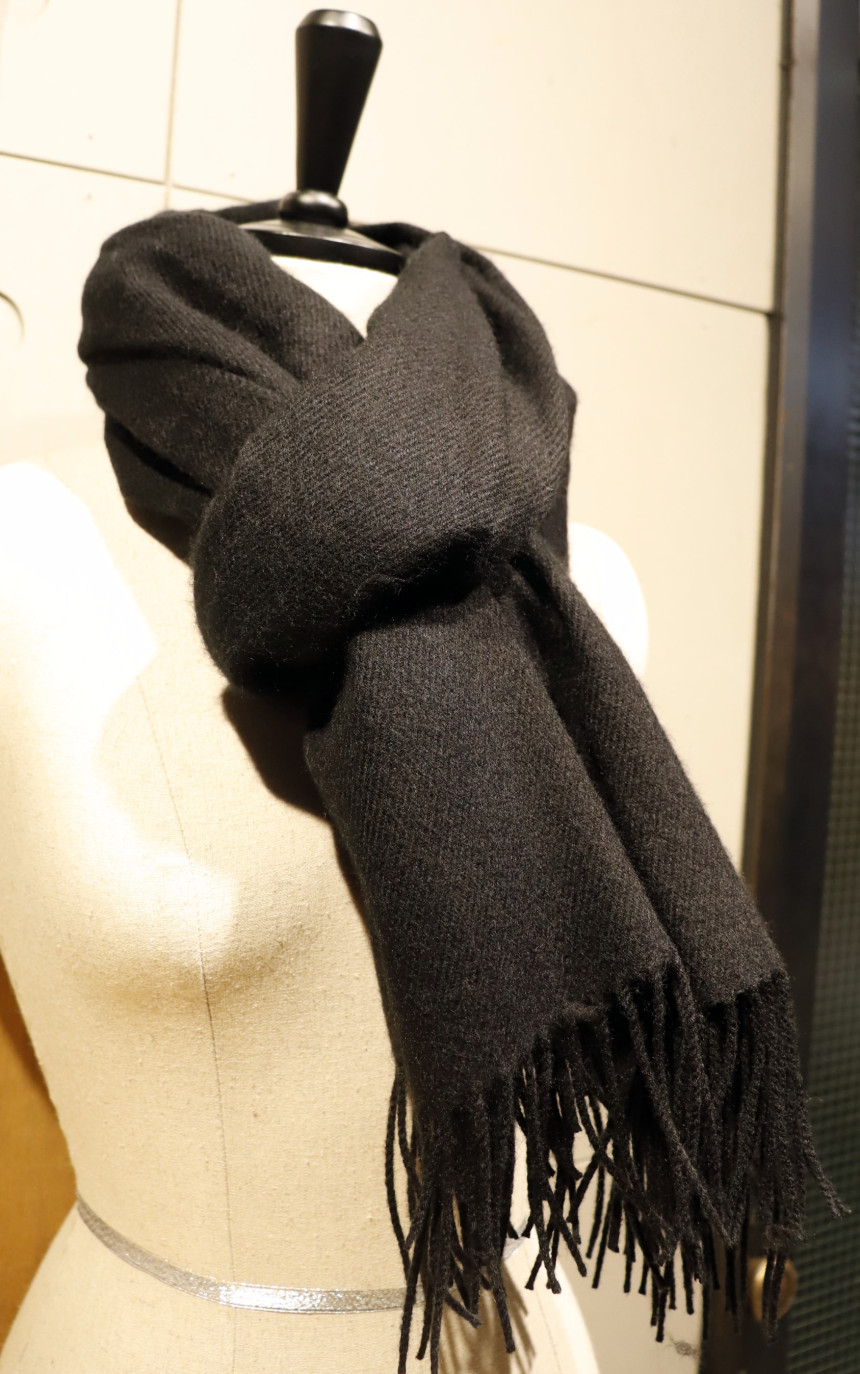 Wool Touch Surgical Muffler 7col Clean and stylish