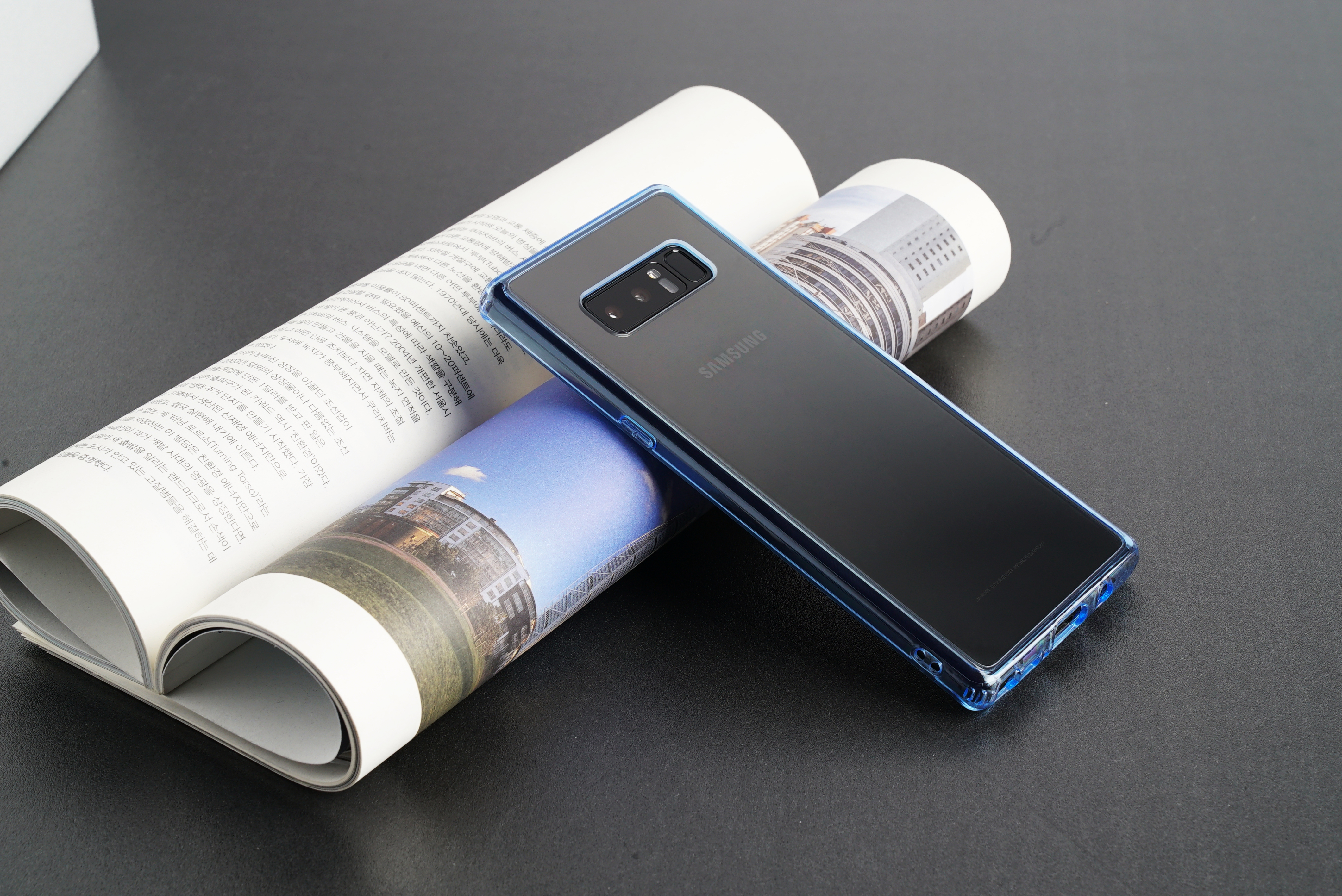 <b><p>Galaxy Note 8-bd house three chion ca trspant</p></b><b><p>ギャラクシーノート8周波数家スリークッションケース透明バンパースリム携帯電話、スマートフォン、携帯電</p></b><br /><br /><p align='center'>