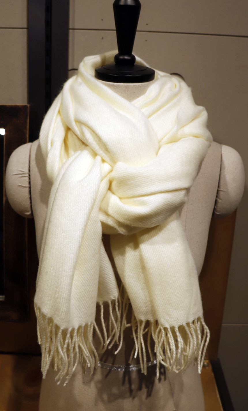 Wool Touch Surgical Muffler 7col Clean and stylish