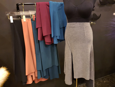 Unbalanced Top Long Bending Skirt Sexy Layered Rom