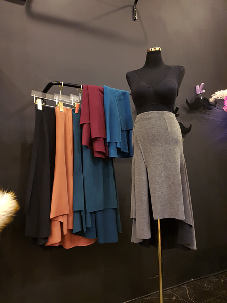 Unbalanced Top Long Bending Skirt Sexy Layered Rom