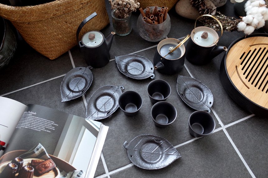 Blanche dark brown small stones vintage green tea 