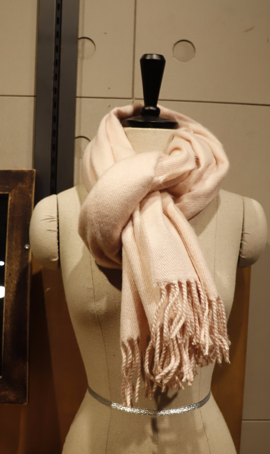 Wool Touch Surgical Muffler 7col Clean and stylish