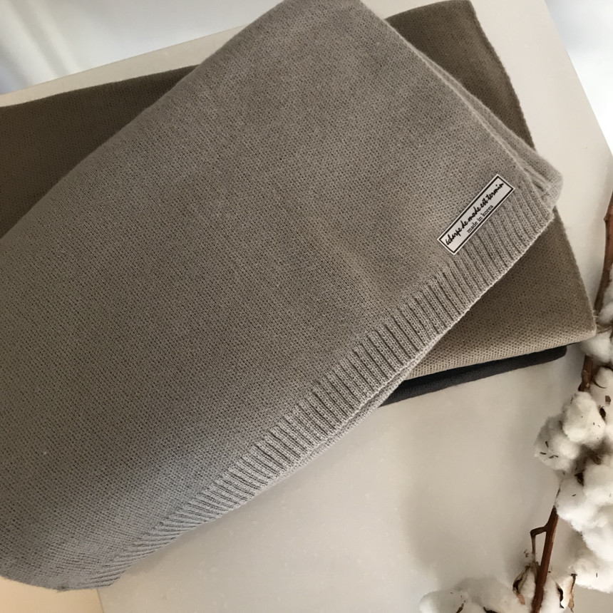 Wool 100 knit muffler