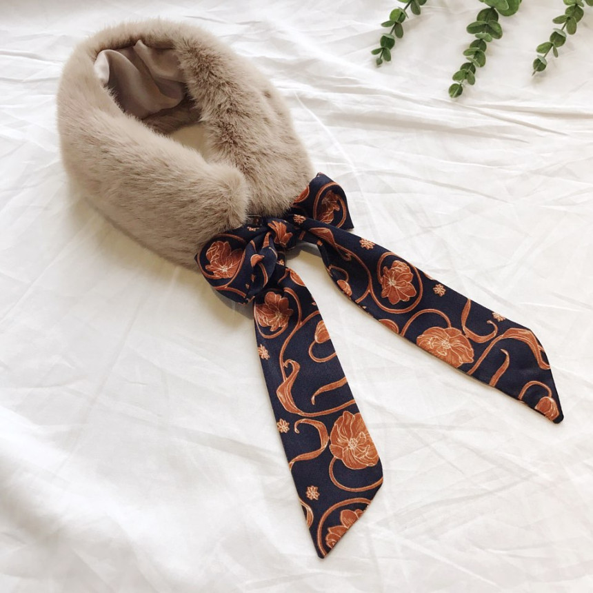 Beige Fake Fur Mink Twilie Muffler Shawl Petit Sca