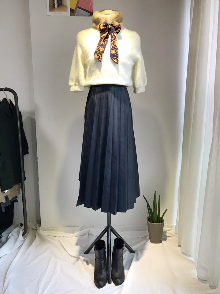 Beige Fake Fur Mink Twilie Muffler Shawl Petit Sca