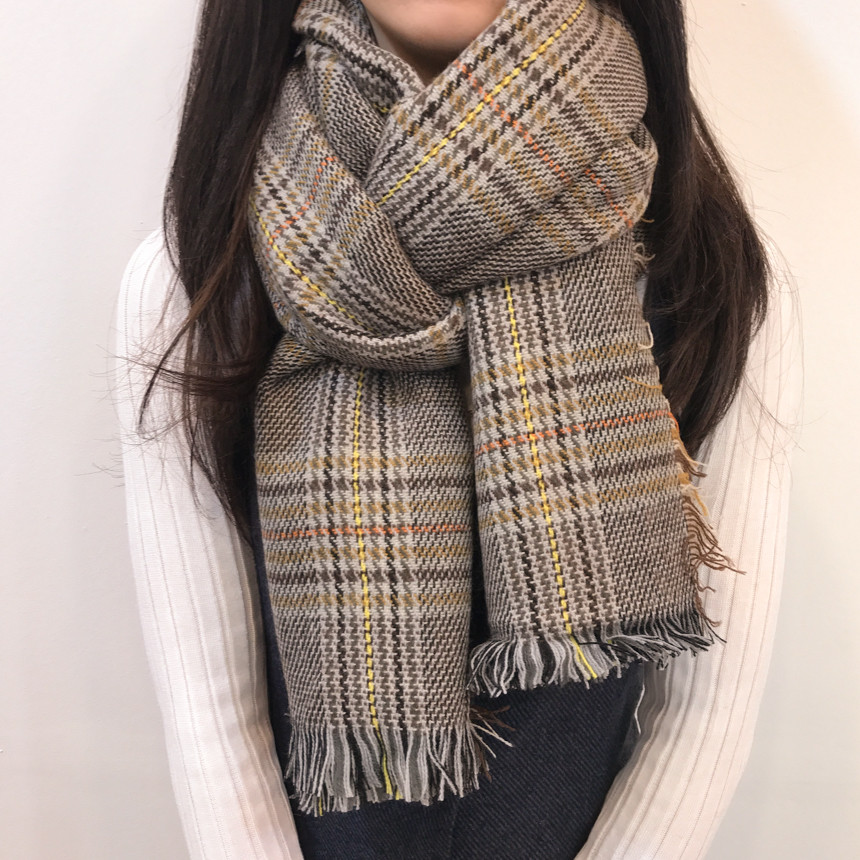 Check muffler Autumn A warm classic ring that will