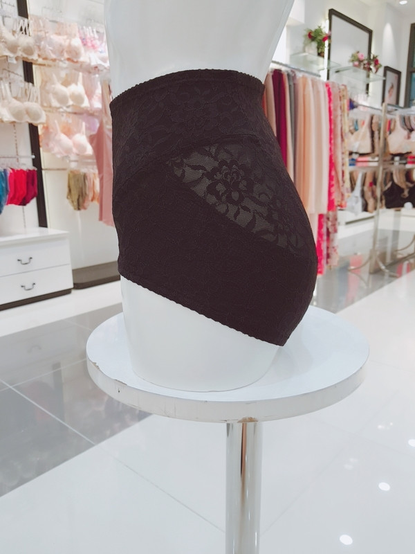 Wacoal Correction Hard Black Functional Triangle g