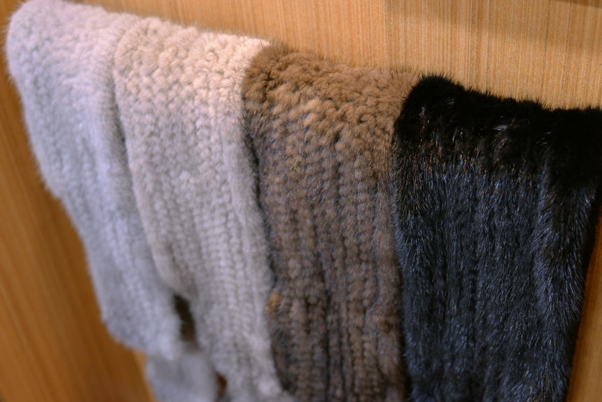 Andy Skinkin Minking Muffler A1HDA401A Elegant and