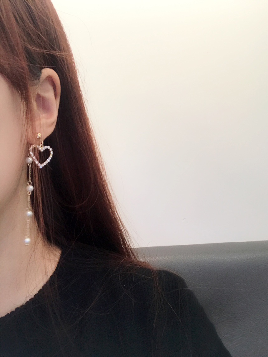 Three-ply heart and pearl unbalanced earrings earr