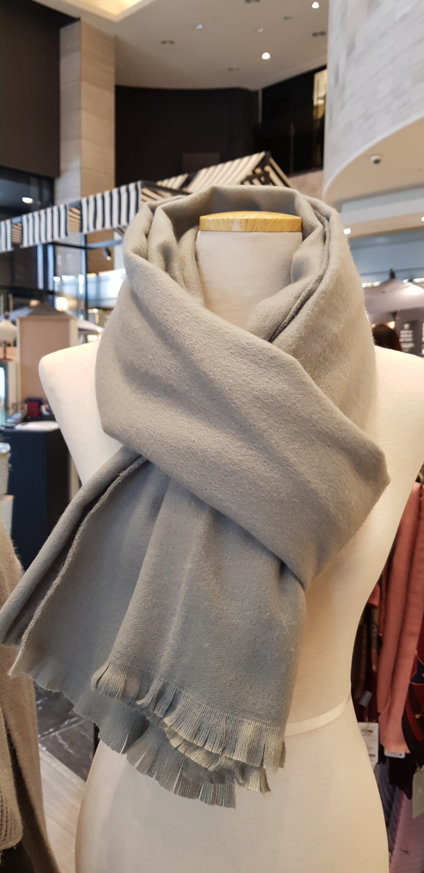 Estilo Franco Ferrero Warm Elegance Muffler E17F2H