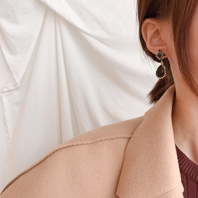 Black Antique Long Drop Earrings 10 Collection Bol