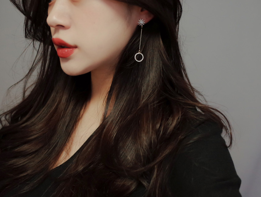 Shinestar Round Stone Chongming Silver Earrings St