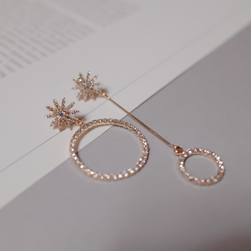 Shinestar Round Stone Chongming Silver Earrings St