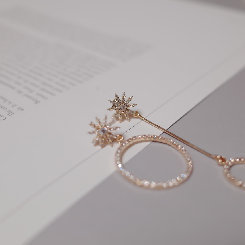 Shinestar Round Stone Chongming Silver Earrings St