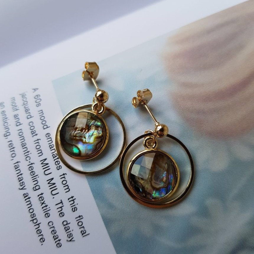 <b><p>Riju circle Mother-Daughter Drop Earrings</p></b><b><p>リージュ サークル 螺鈿 ドロップイヤリング 洗練された ナチュラルな 優雅に ゴャスなムード</p></b><br /><br /><p align='center'>