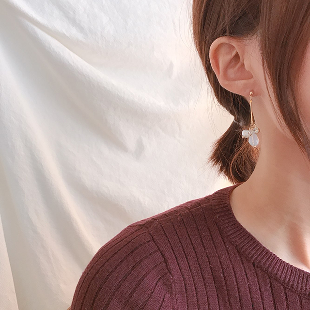 Two kinds of freshwater pearl drop earrings unspok