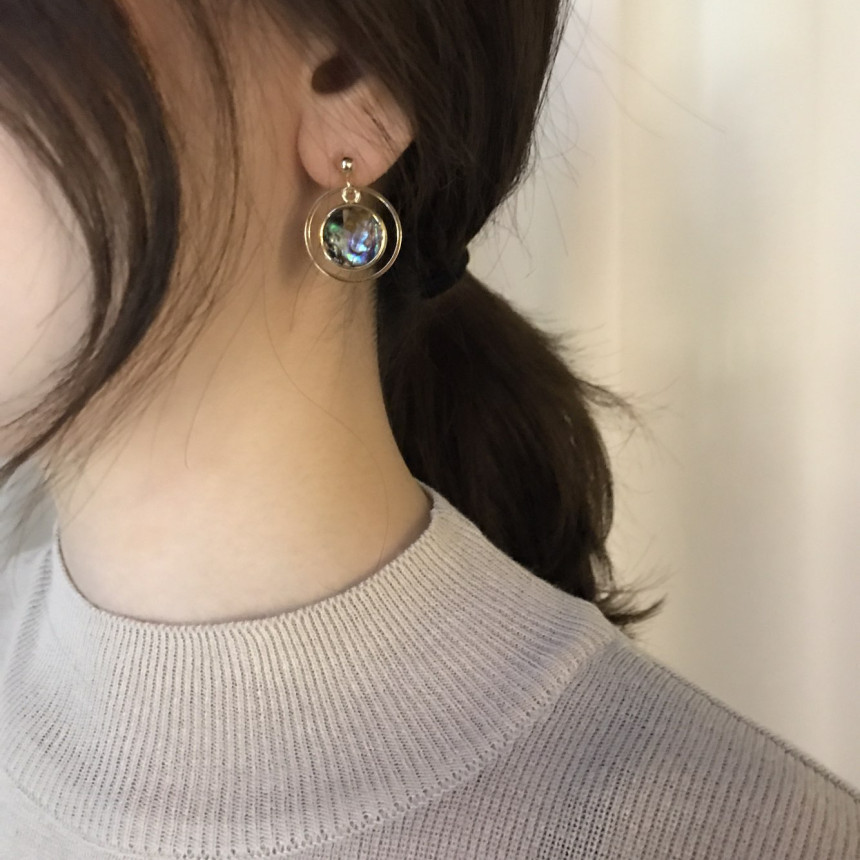 <b><p>Riju circle Mother-Daughter Drop Earrings</p></b><b><p>リージュ サークル 螺鈿 ドロップイヤリング 洗練された ナチュラルな 優雅に ゴャスなムード</p></b><br /><br /><p align='center'>