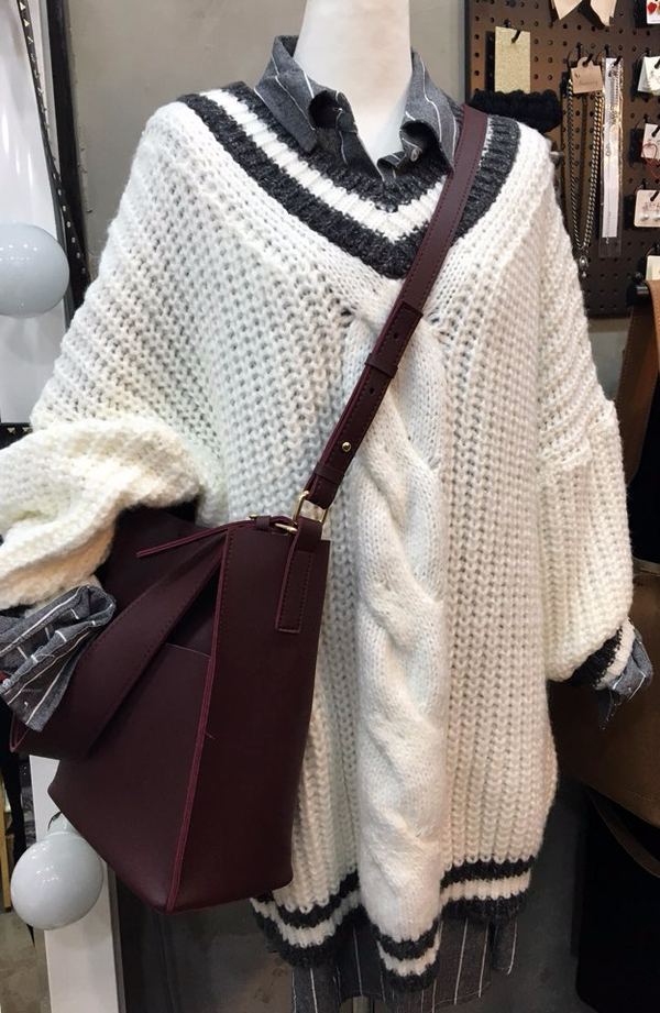 <b><p>Daily Two-Way Bag Leather Should Cross Beige</p></b><b><p>デイリーツーウェイバッグレザーショルダーバッグクロスバックバーガンディベージュカジュアルバッグブラッ</p></b><br /><br /><p align='center'>