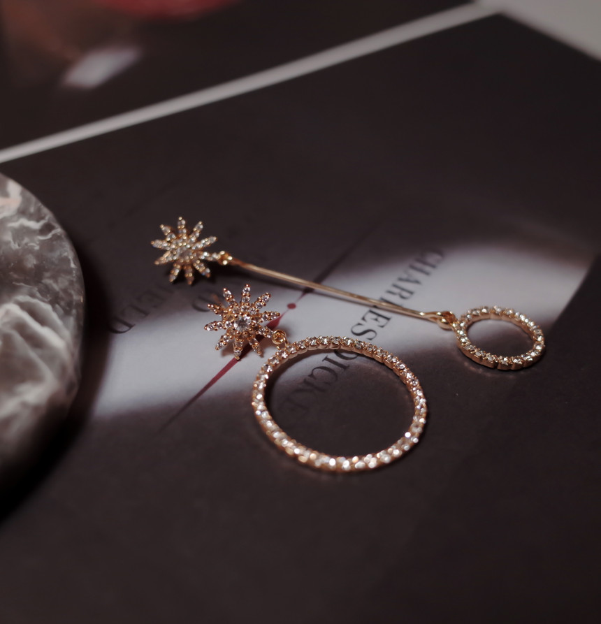 Shinestar Round Stone Chongming Silver Earrings St