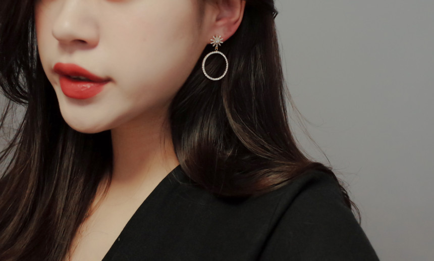 Shinestar Round Stone Chongming Silver Earrings St