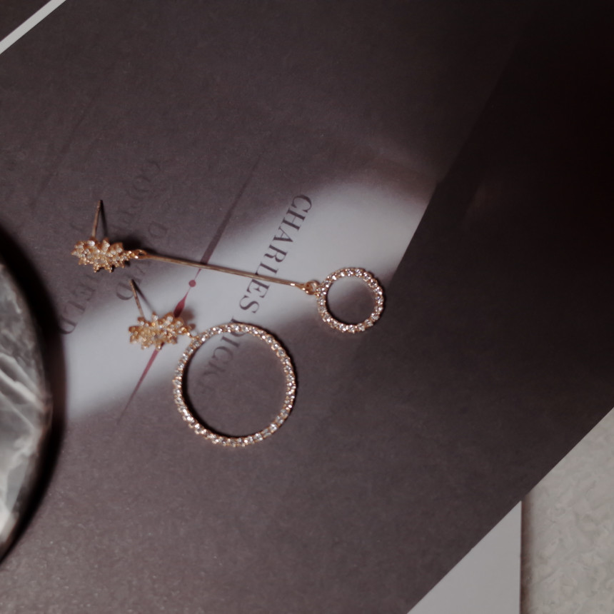 Shinestar Round Stone Chongming Silver Earrings St