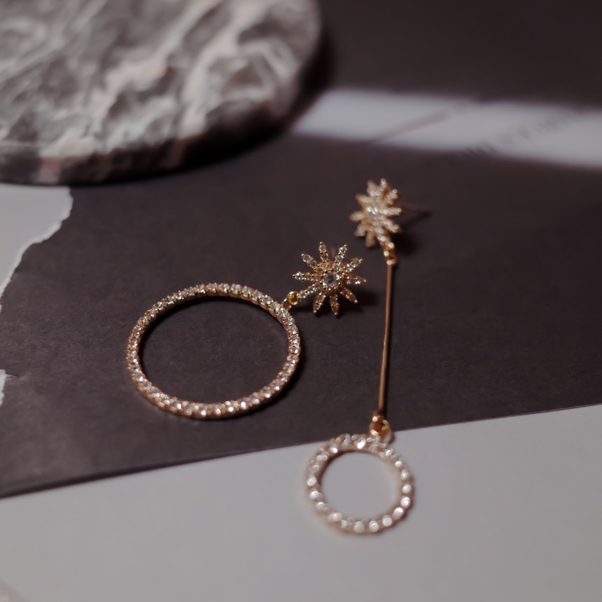 Shinestar Round Stone Chongming Silver Earrings St